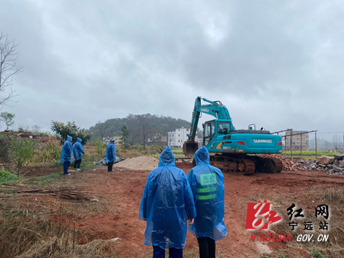 冷水镇：非法占用耕地建房！拆你没商量！1000 拷贝.jpg