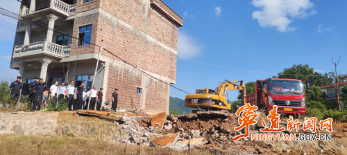 宁远：坚决打击“两违”，贯彻最严耕地保护制度_副本500.jpg